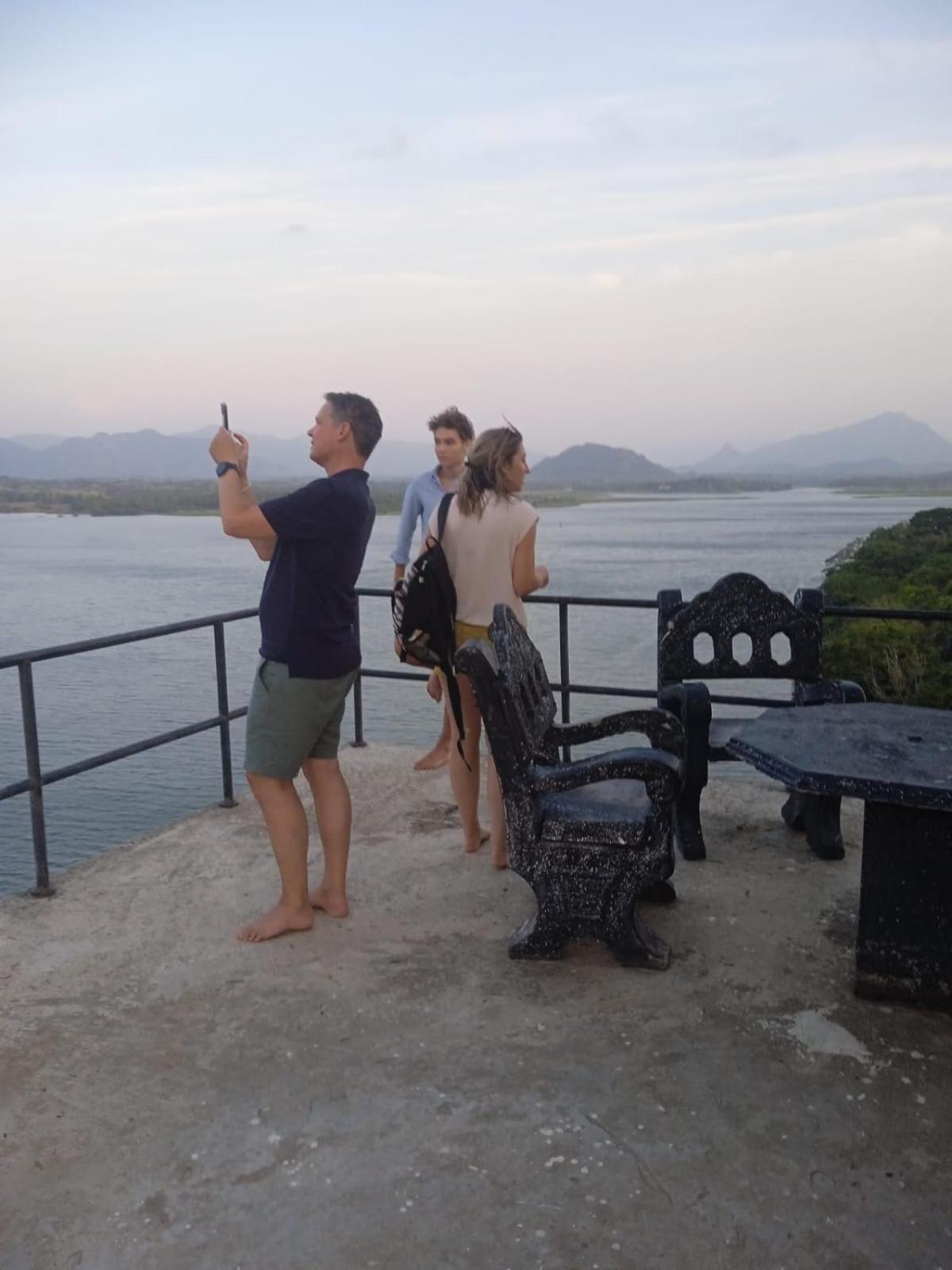 New Rasi Guest House Dambulla Exterior foto